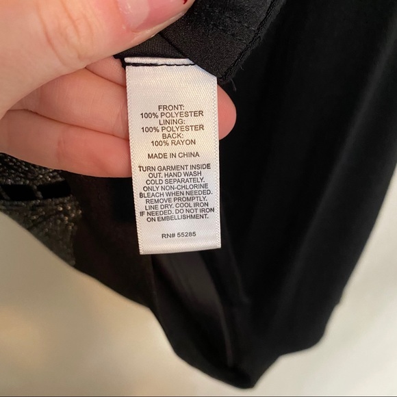 4/$20 Express Tank top - Picture 6 of 6